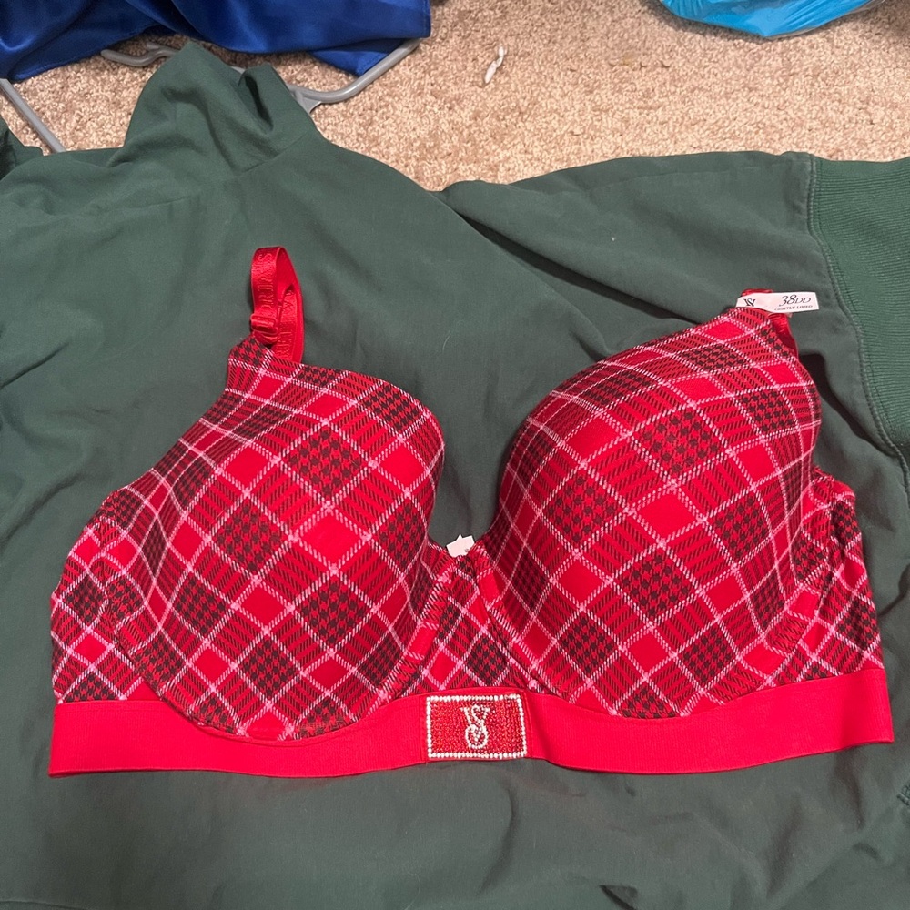 NWT Lightly Lined Bra